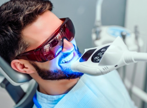 Finding the Right Cosmetic Dentist for Your Smile